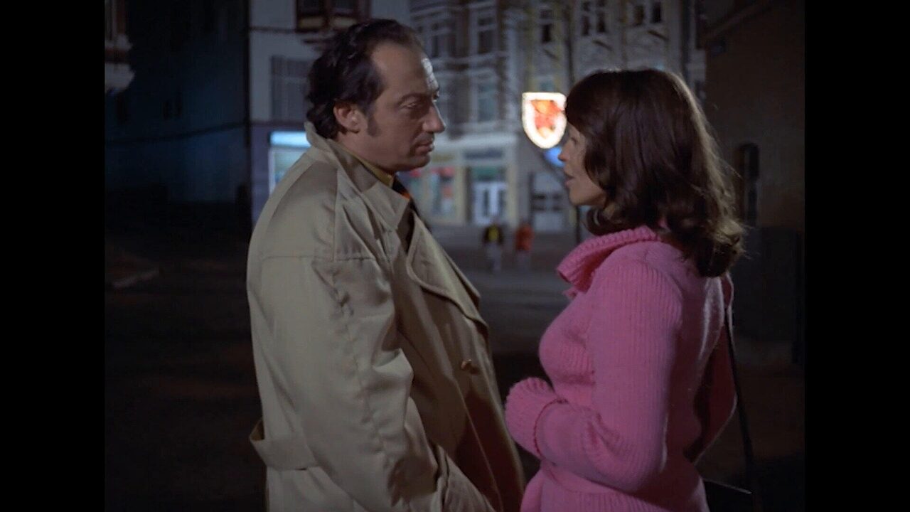Staffel 5, Folge 2: Reklamierte Rosen